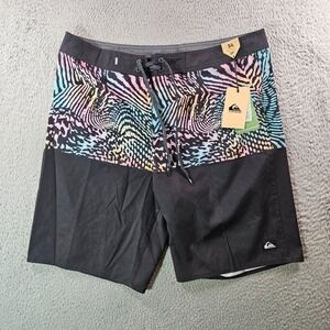 NWT Quiksilver Board Shorts Swim Trunks Men 34 No Liner‎ 20" Green Pattern Black